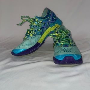 ASICS Gel-Noosa Dynamic Duo-Max Running shoes size 7.5